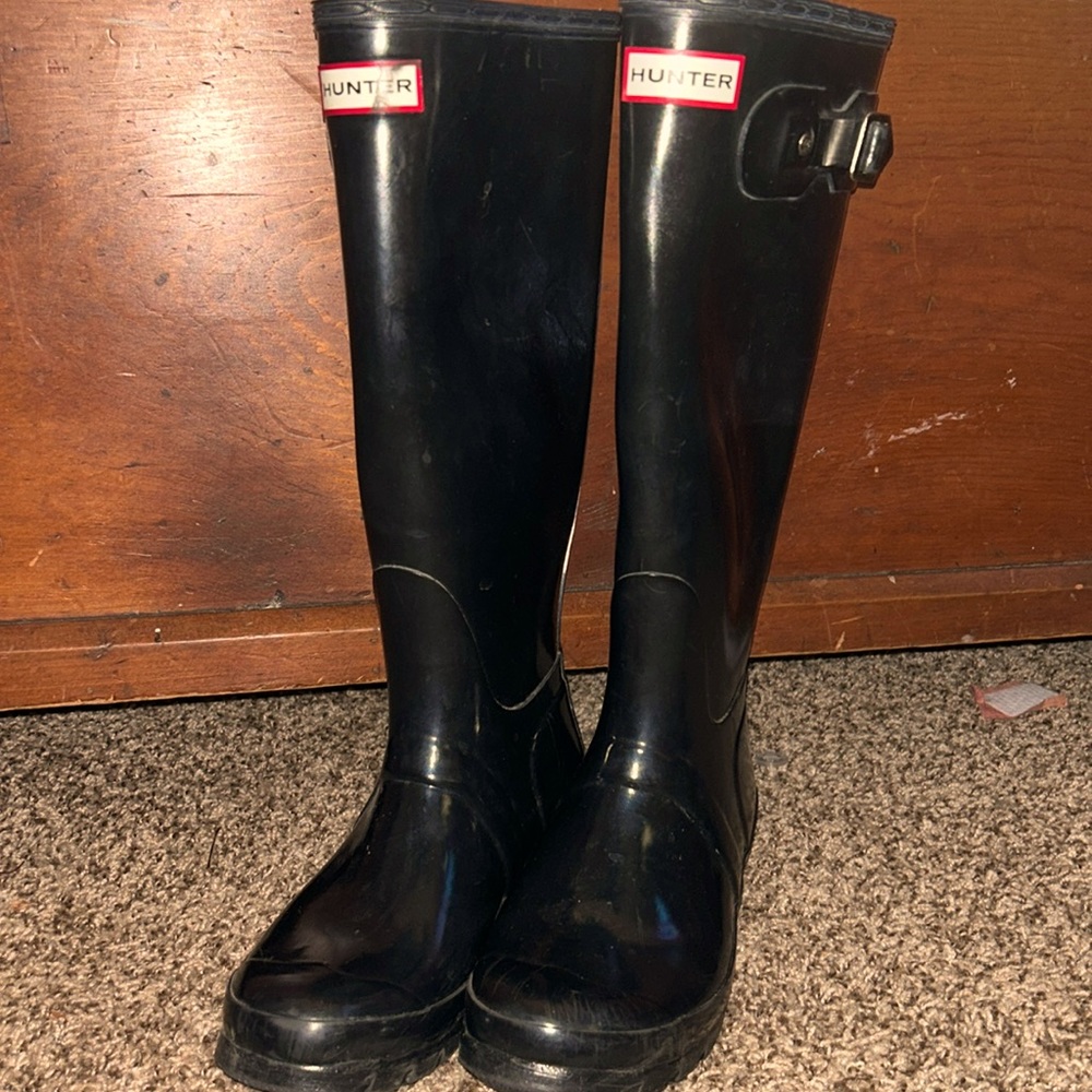 Hunter Original Tall Gloss Rain Boots | Purchased by my mom, Questioned by me